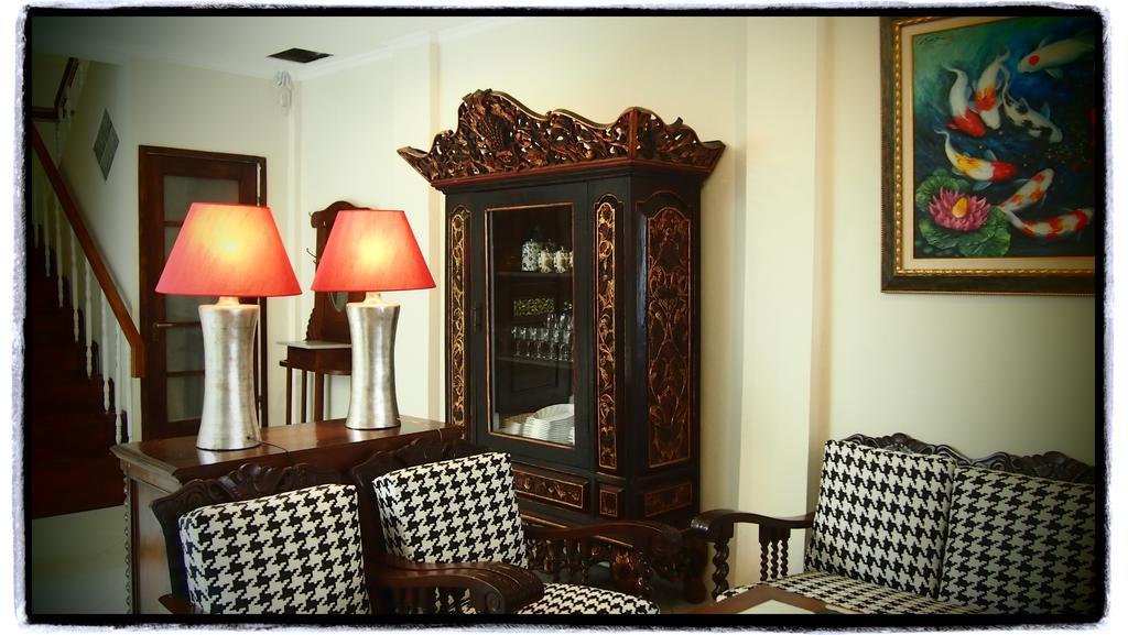 Ciwulan 36 Guest House Bandung Exterior photo