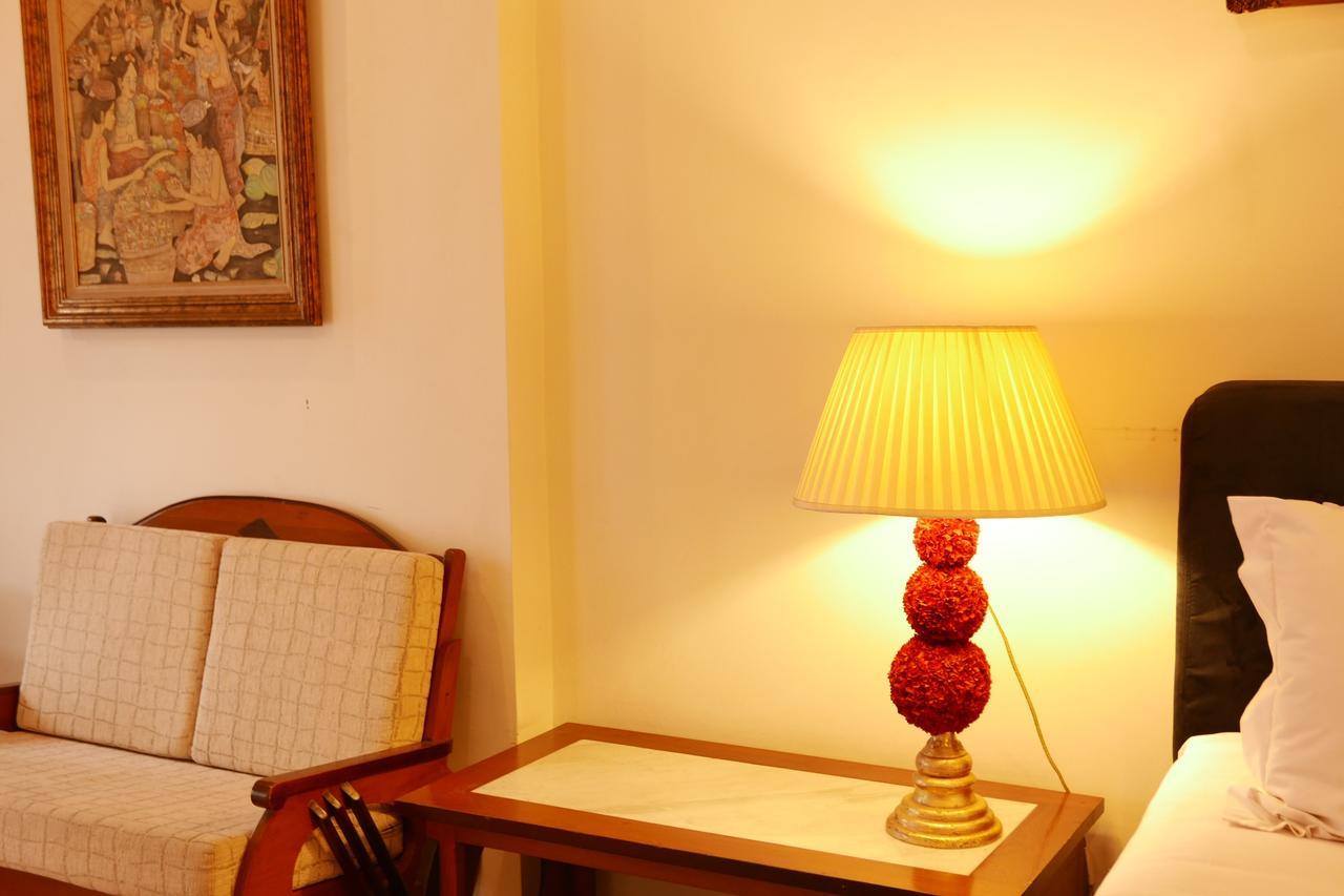Ciwulan 36 Guest House Bandung Exterior photo