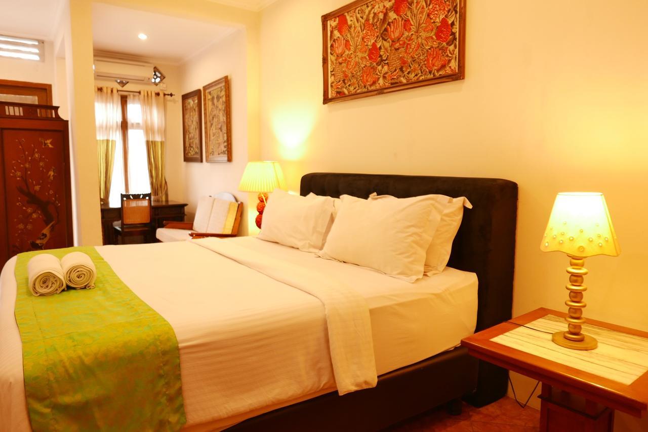 Ciwulan 36 Guest House Bandung Exterior photo