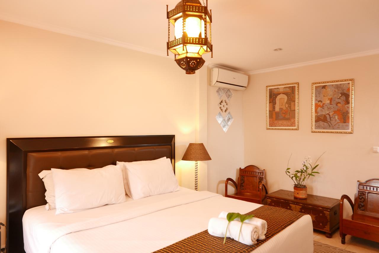 Ciwulan 36 Guest House Bandung Exterior photo